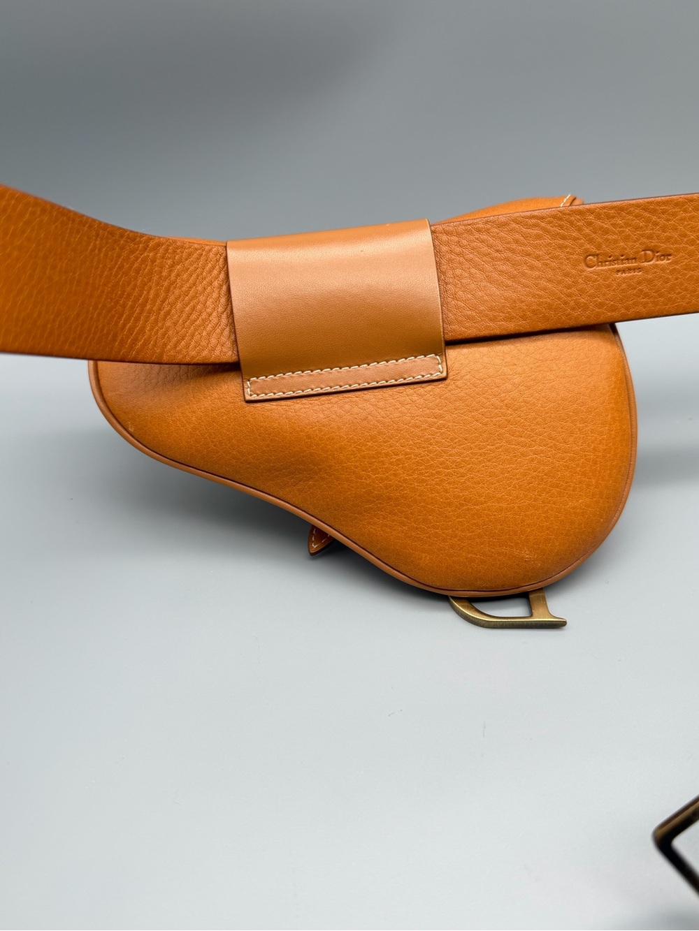 Dior Vintage Saddle Belt Bag Tan Leather Saddle Belt Bag with Gold D Charm - Picture 7 of 7